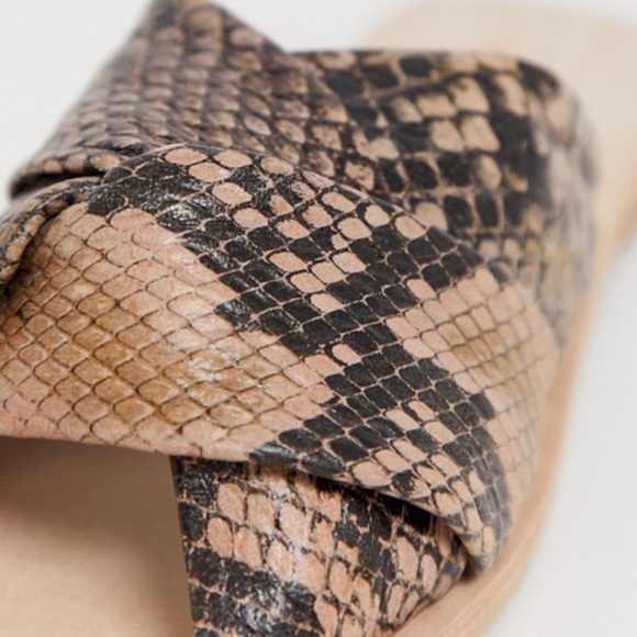 Beautiful ☀️Free People ☀️Rio Vista Snakr Slider - Picture 4 of 4